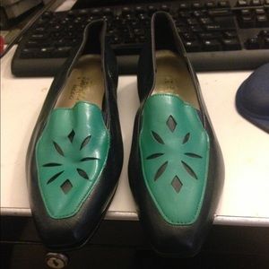 Ladies shoes. Size 9 narrow